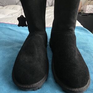 Tommy Bahama Black Suede Slippers